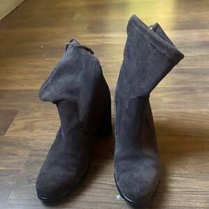 Chic Dark Brown Suede Heeled Boots